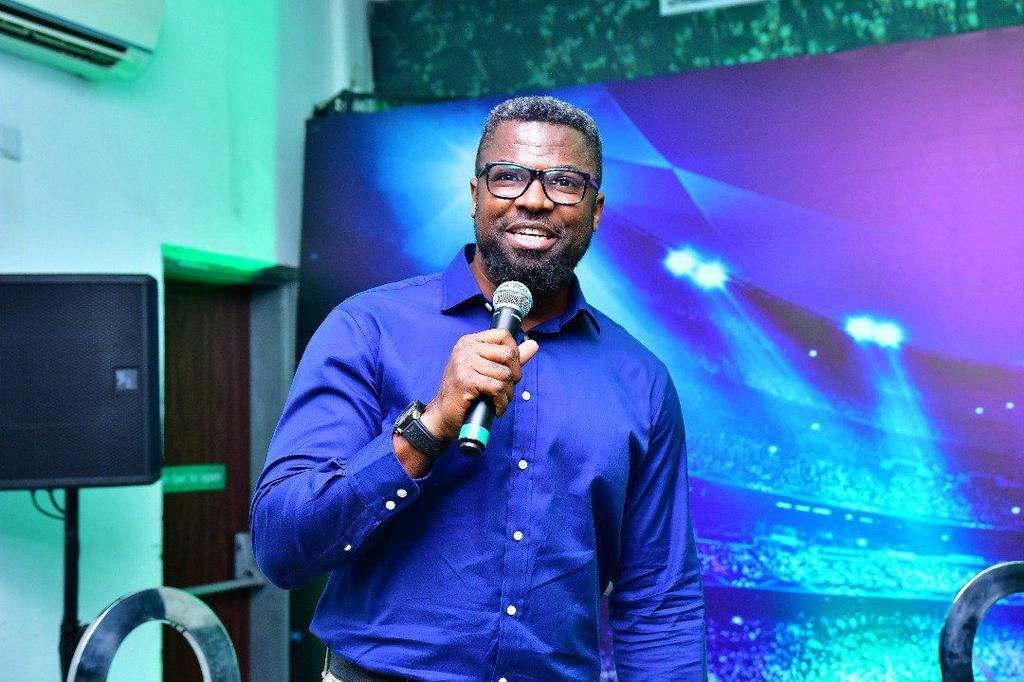 Mozez Praiz/Instagram