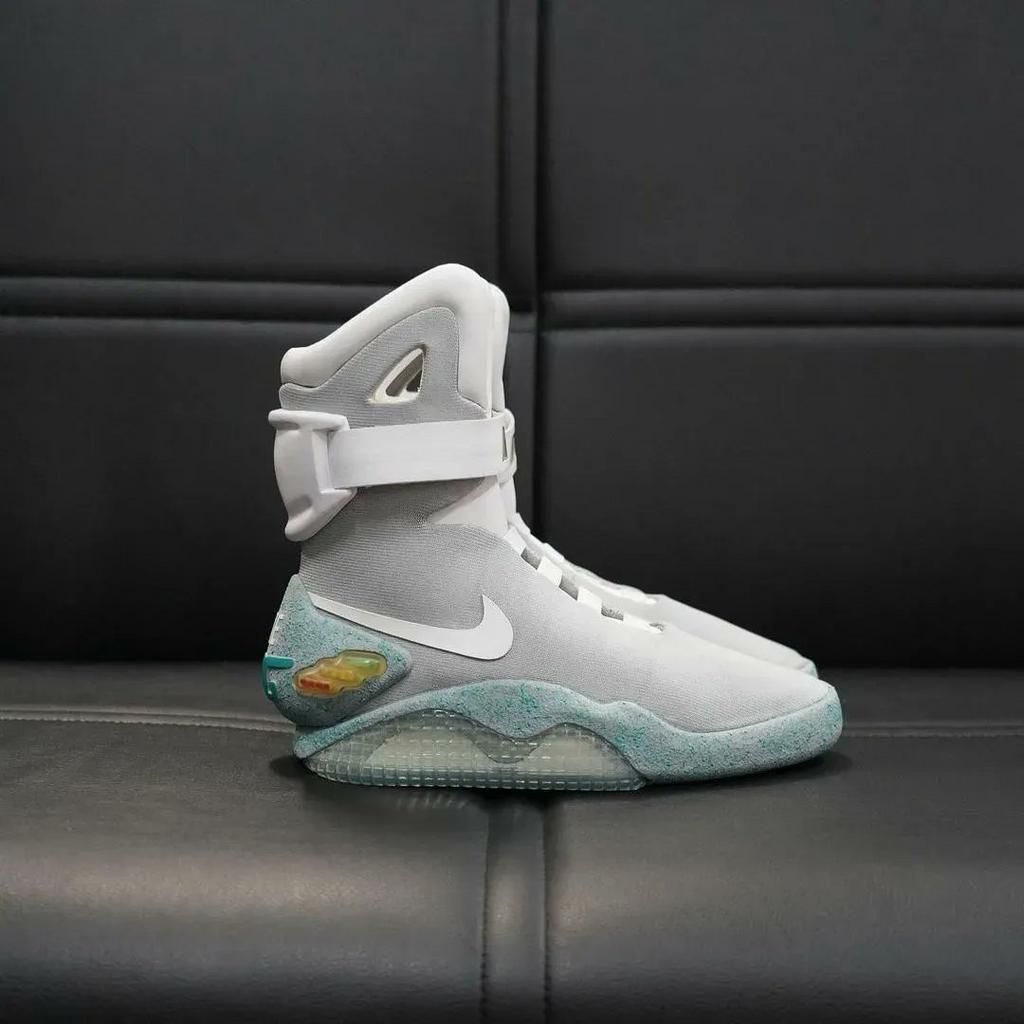 Nike Mag