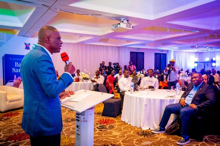 Gov Babajide Sanwo-Olu addressing young CEOs in Lagos.