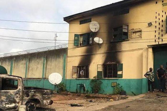 Prison-under-attack. (Daily Nigerian)