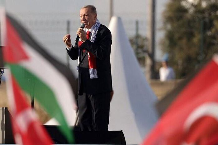 Israel recalls diplomats from Turkey after Erdoğan’s fiery speech  [The Telegraph]