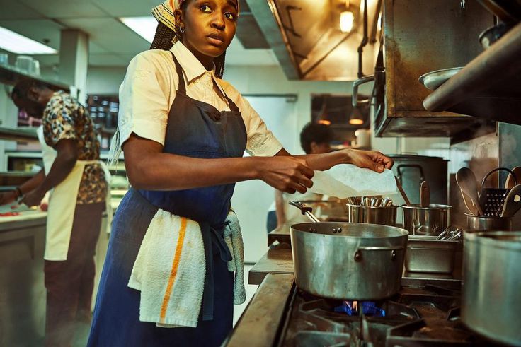 Ayo Edebiri as Sydney in "The Bear" on Hulu."The Bear"/FX Networks