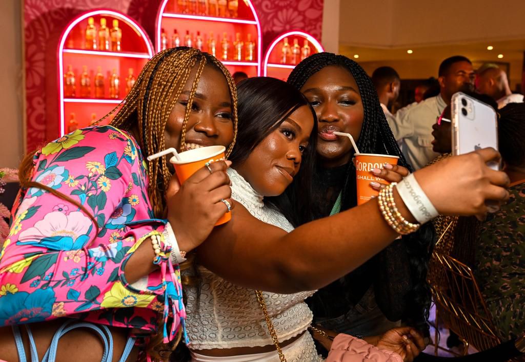 What went down at Adekunle Gold's 'Catch Me If You Can' concert with Gordon's