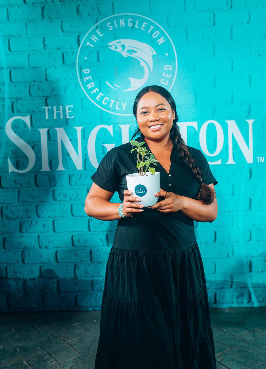 WHY THE SINGLETON IS THE PERFECT DRINK FOR CASUAL MOMENTS WITH FRIENDS