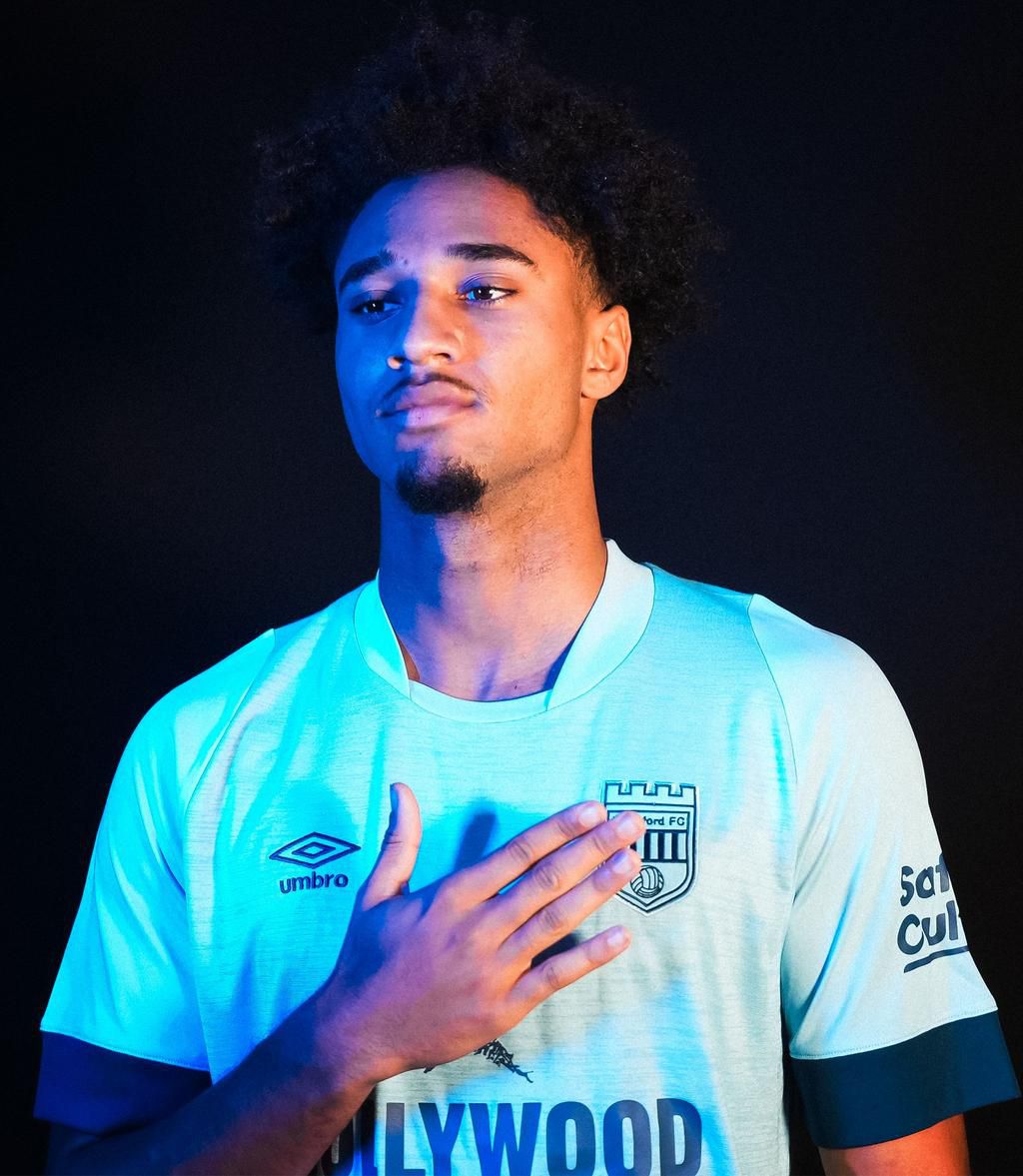 Schade will team up with compatriot Onyeka at Brentford.