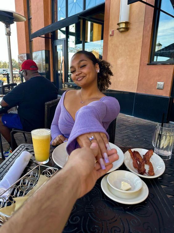 Plan a romantic date [Pinterest]