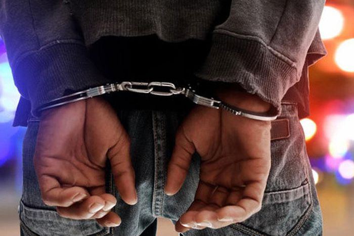 arrestation handcuffs