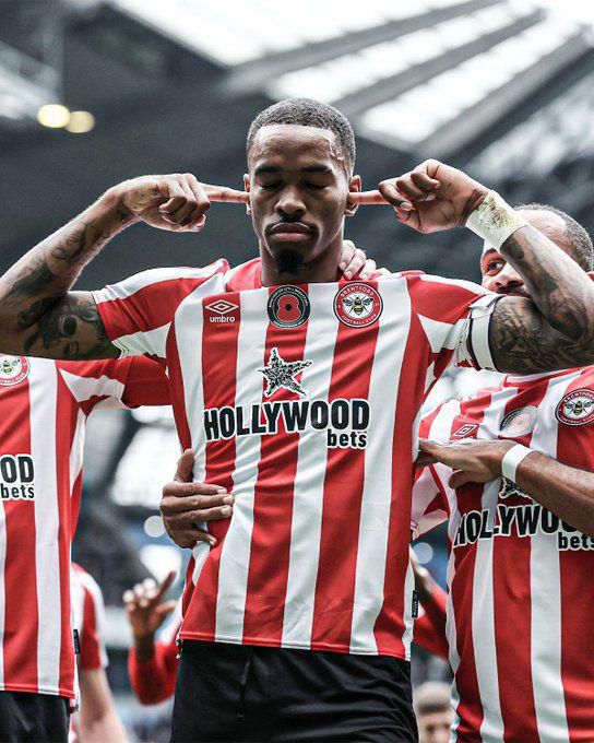 Ivan Toney celebrates after scoring for Brentford on November 12, 2022.