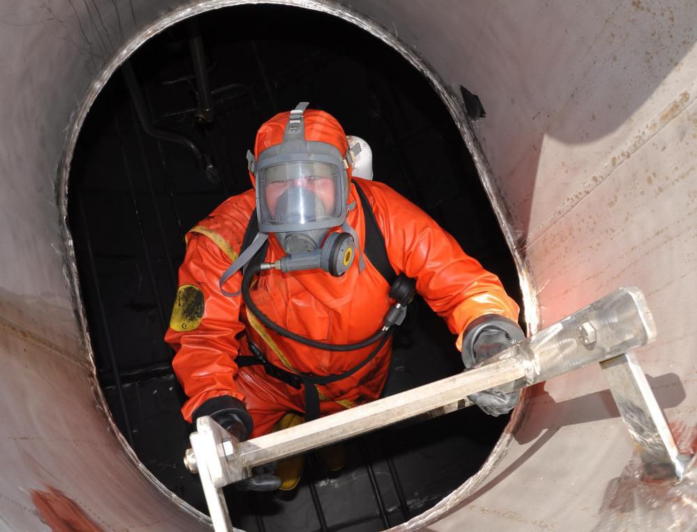 A sewer inspector faces much discomfort [Practicaladult]