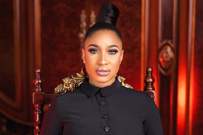 As hilarious as it might sound, Tonto Dikeh is presently wondering what her father was doing when billionaires like Aliko Dangote was getting rich. [Instagram/Tontolet]