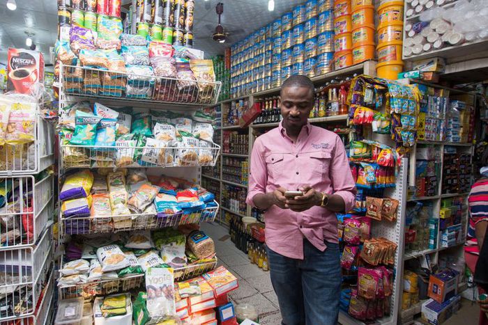 Mini - mart/Shops open late and close early