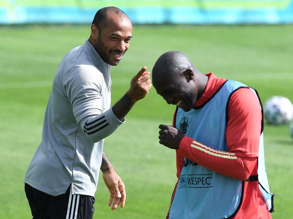 Lukaku and Thierry Henry during a Belgium training session