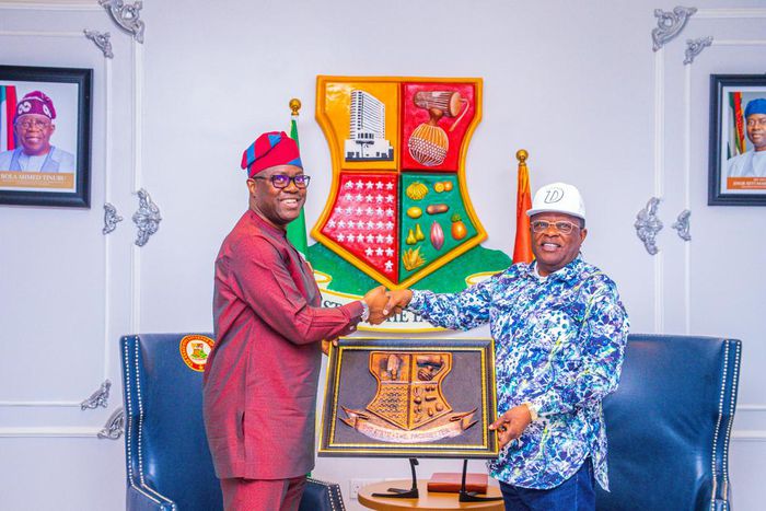Minister of Works, David Umahi with Governor Seyi Makinde of Oyo State. [Twitter:@seyiamakinde]