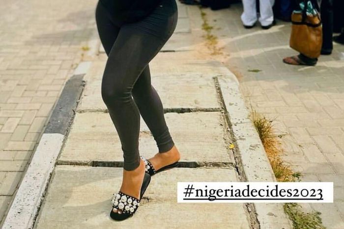 Toke Makinwa at her polling unit [Instagram/Tokemakinwa]