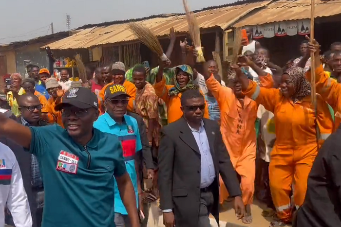 Sanwo-Olu inaugurates road networks, jetty to link Lagos, Ogun communities. [Twitter:MrJAGs]