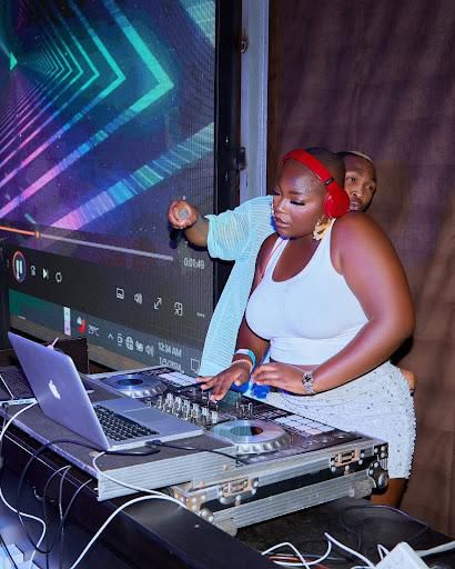 Made Kuti and DJ Tgarbs shut down Lekki Phase 1!