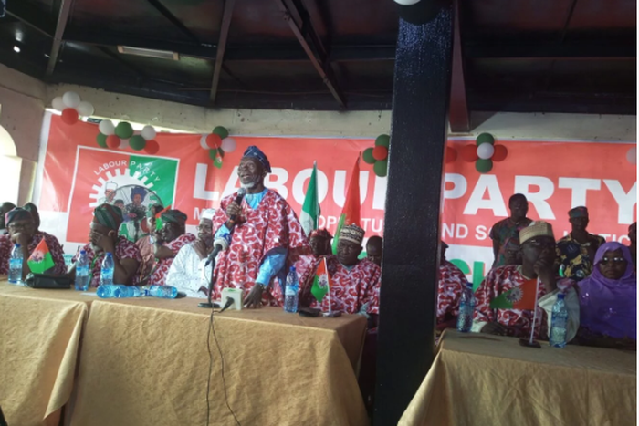 Alhaji Lamidi Apapa, acting National Chairman of LP addressing party faithful at the inauguration ceremony of the Caretaker State Working Committee in Lagos on Saturday. [NAN]