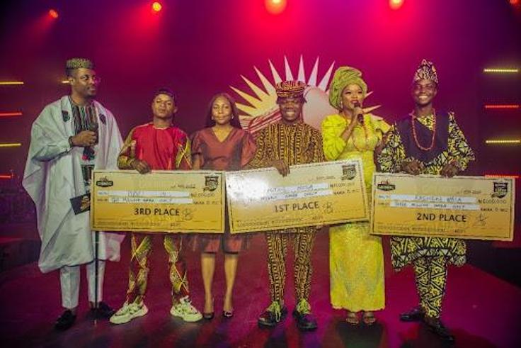 L-R: Seyi Awolowo, Show Host; Daniel Pipiro, 2nd Runner-up, Titilayo Odekunle, Brand Manager, Goldberg; Nosa Augustine, Winner; Kehinde Bankole, Show Host; and Raheed Apala, 1st Runner-up at the Ariya Omoluabi Finale on Sunday