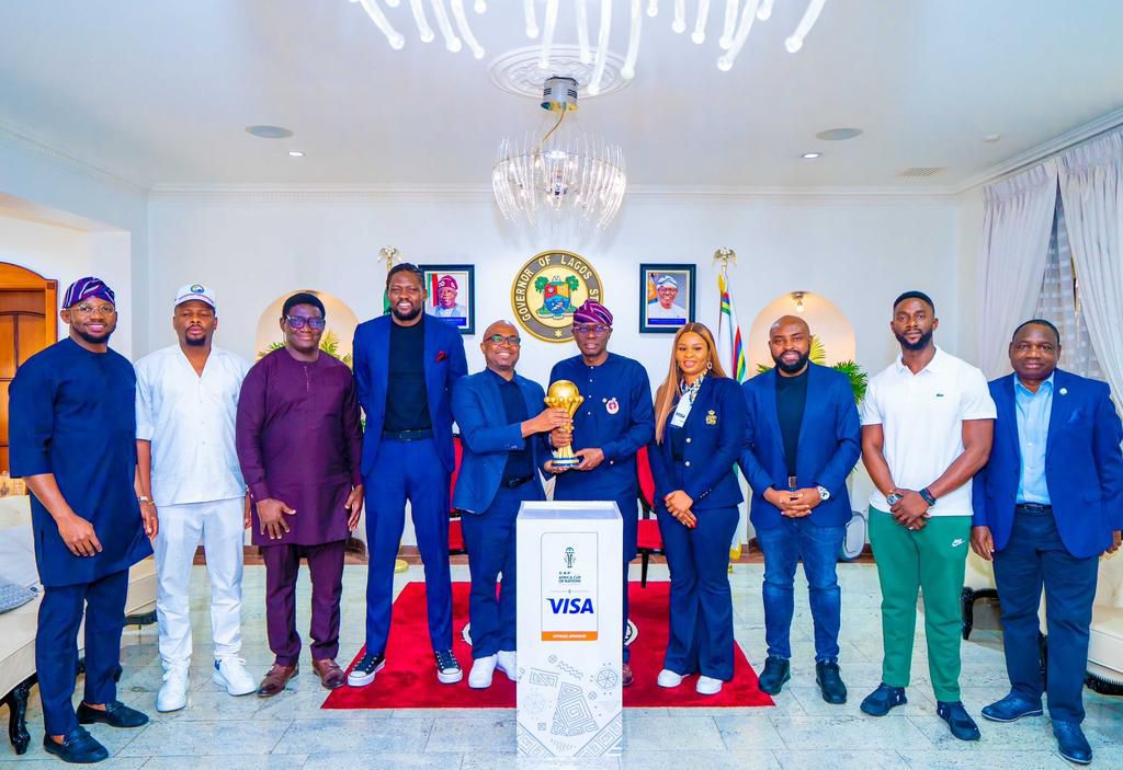 l-r: Director General, Lagos State Sports Commission (LSSC), Mr Gafaar Oluwatoyin; Director, Corporate Communications, VISA West Africa, Niyi Adebiyi; Vice President, Cluster Country Manager, Mr Andrew Uaboi; Gov. Babajide Sanwo-Olu of Lagos State; Mar...