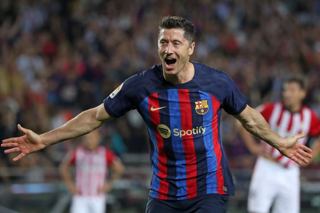 Lewandowski celebrating a goal for Barcelona