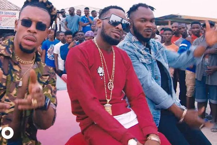 Mr Real, D'banj and Slim case in the musical video of Issa Banger [Youtube]