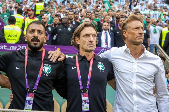 Saudi Arabia's boss, Renard Herve (R) and his coaching crew.