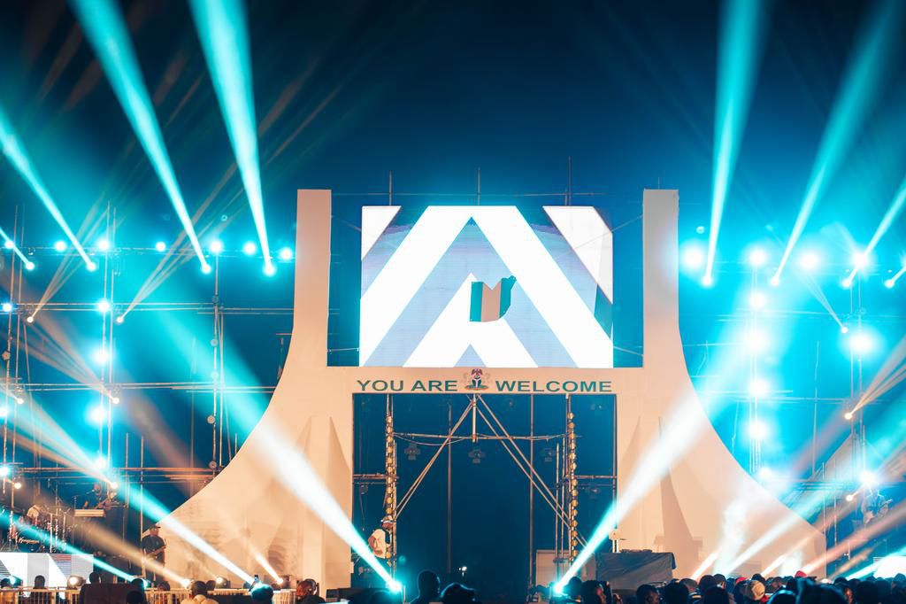 MARTINI, the leading vermouth and sparkling wine brand, lit up Truth Beach Club in Lagos Nigeria last night as it celebrated 160 years of sophisticated taste and unwavering quality.