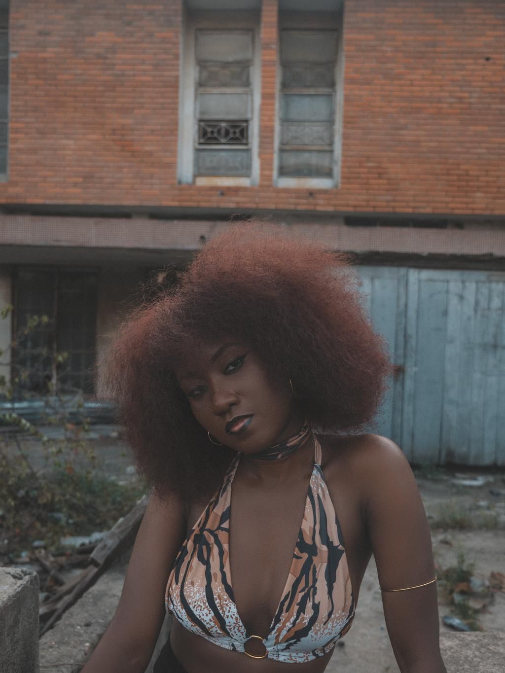 Sela Vie debuts with 2 new tracks, 'Chasing The Paper' and 'Money'