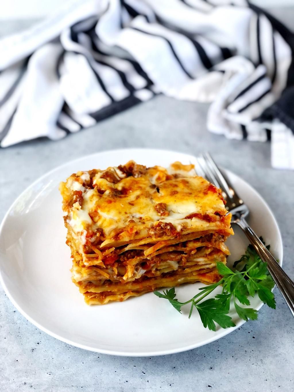 Erling Haaland's father Alfe Haaland makes him a special Lasagne before his home games