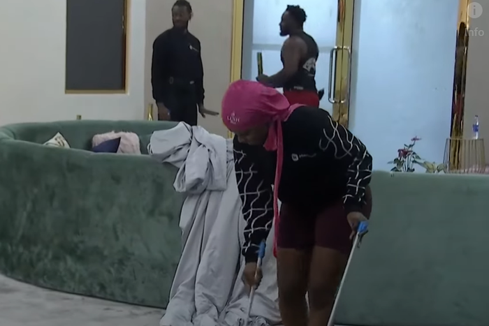 Housemates still struggle over cleaning the house on BBNaija All Stars. [Twitter/Big Brother Naija]