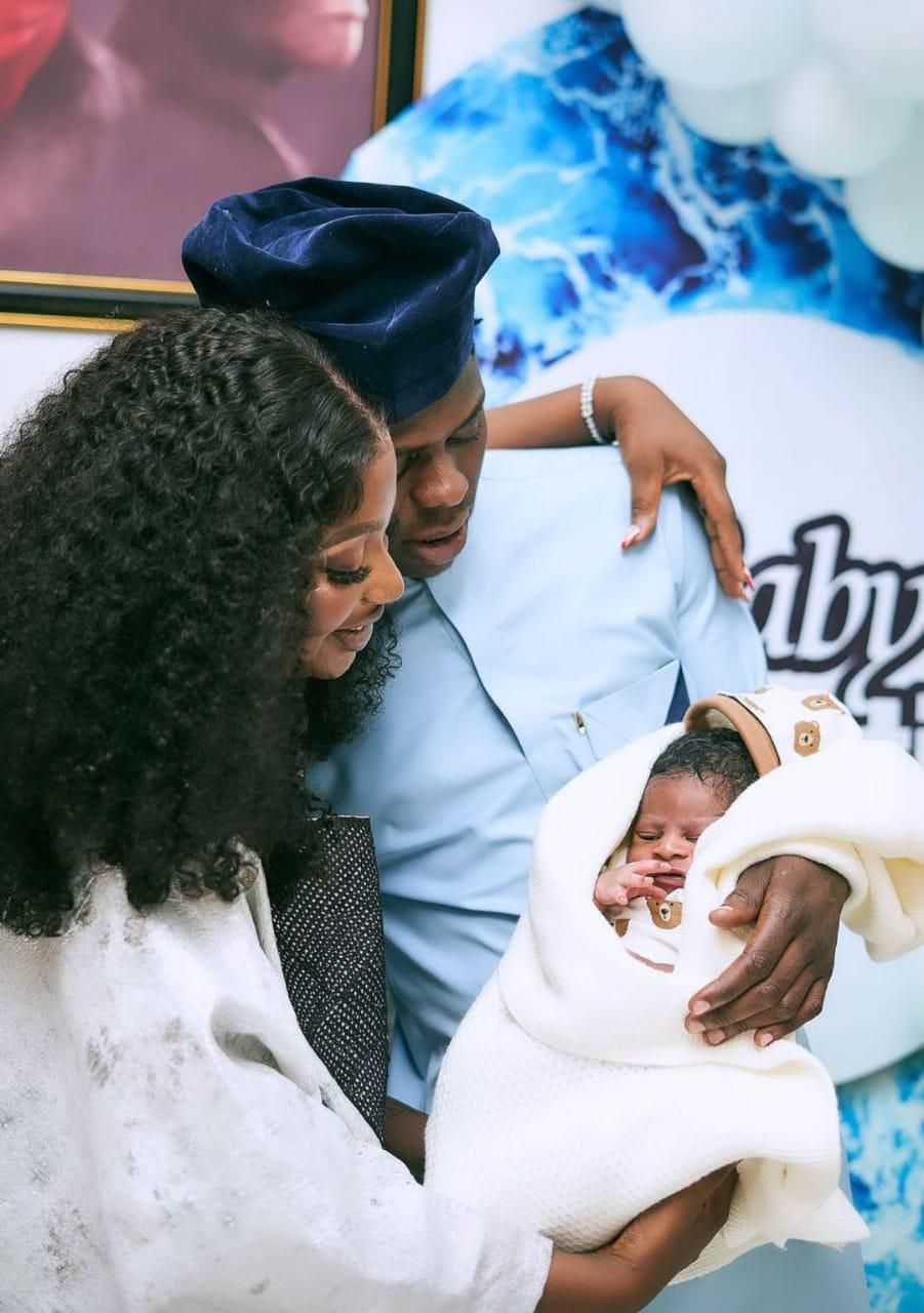 Mohbad's partner of 10 years cries for help over his loss [Instagram/_c33why_