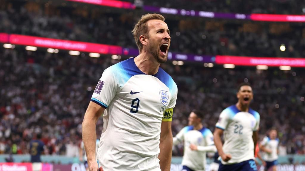 Harry Kane celebrates after coring the equalizer for England against France at the World Cup