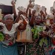 Commuters stranded in Ibadan as drivers, okada riders reject old naira notes.