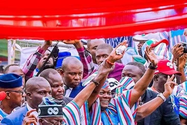Tinubu endorses Folarin for governor, salutes Oyo residents trooping out.