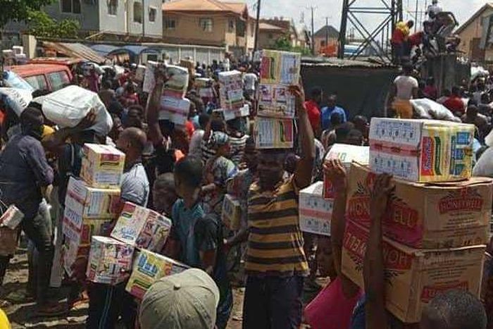 CACOVID expresses shock over looting of COVID-19 food palliatives by hoodlums in Lagos. [Twitter/@Agegenews]