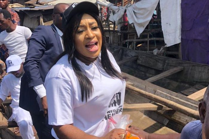 Minister of Humanitarian Affairs and Poverty Alleviation, Dr Betta Edu visits Makoko area in Lagos. [Twitter:LASG]