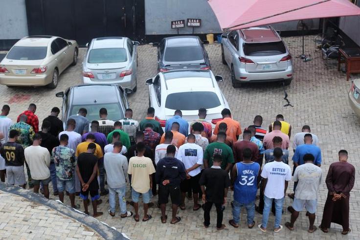 EFCC arrests FMC staff, 50 others for alleged internet fraud in Ogun, Oyo. [Twitter:EFCC]