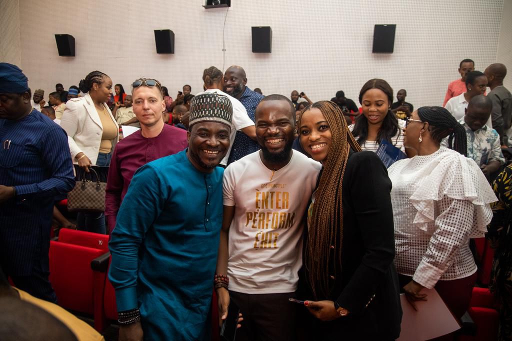 Azeez Amida Unveils “Enter, Perform, Exit (EPE Principle): Understanding the opportunity cycle” to Huge Applause in Lagos