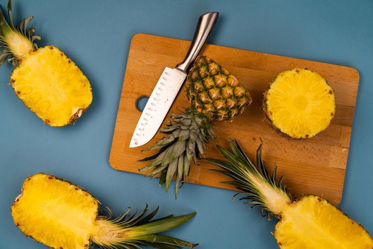 Pineapple on an empty stomach is surprisingly a great idea/Pexels