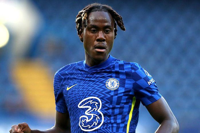 Chelsea defender Trevoh Chalobah signs new contract