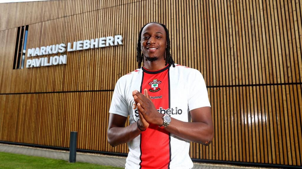 Joe Aribo was signed by Southampton for 7m from Rangers (Goal)