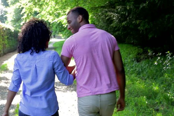 Couple walking (Shutterstock)