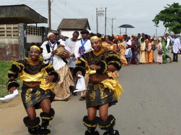 To the Ibibio people, the wedding ceremony won't end at the reception as there is a street procession that complete the rites.