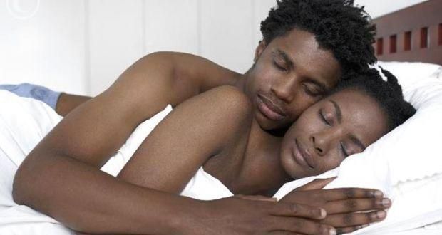 Sharing a bed with your partner may extend your life [NL]