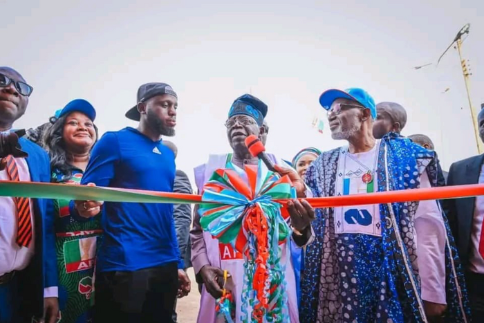 2023:Tinubu inaugurates APC South-West campaign office in Akure.