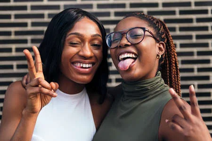 How to mend a broken friendship (123F]