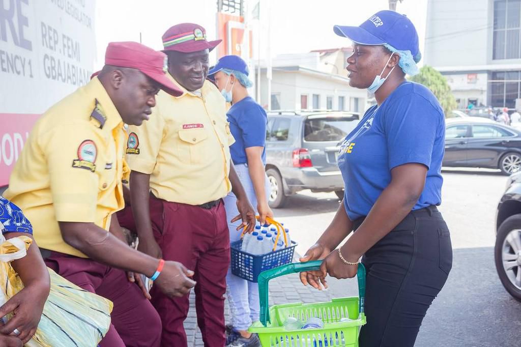 World Water Day: As part of activities to celebrate the day, CWAY Group refreshes essential workers in Lagos with CWAY on-the-go Table Water.