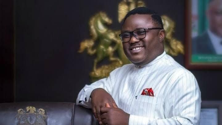 Gov Ben Ayade of Cross River switches to APC from PDP (Twitter: @OfficialAPCNg)