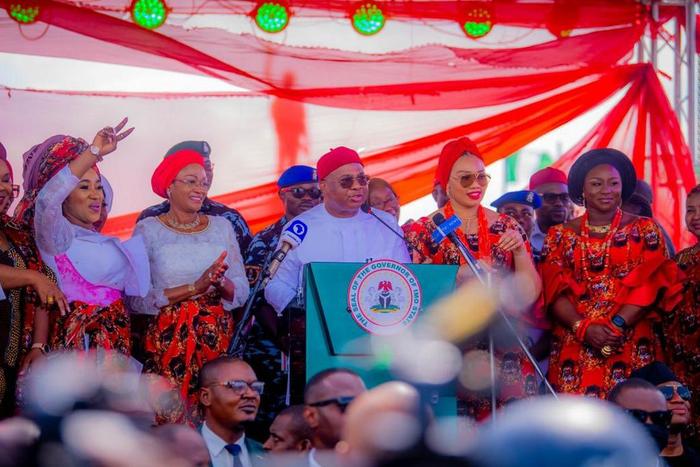 Oluremi Tinubu visits Imo, rallies support for Uzodimma's re-election. [Presidency]