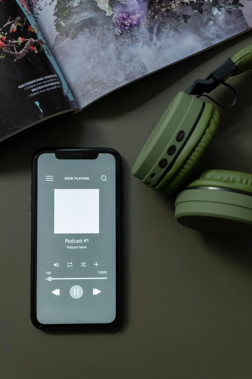 8 personal finance podcasts that are worth your time/Pexels